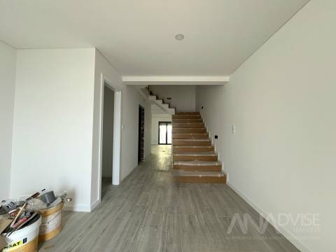 Moradia em Banda T3+2 Venda em Viseu,Viseu