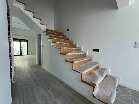 Moradia em Banda T3+2 Venda em Viseu,Viseu