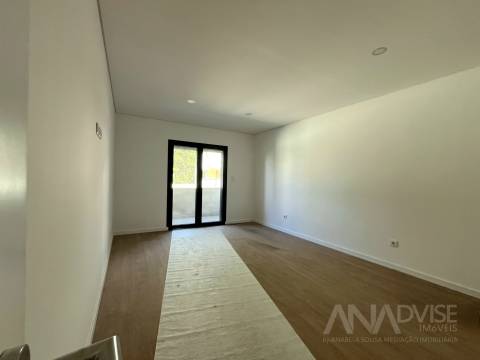 Moradia em Banda T3+2 Venda em Viseu,Viseu