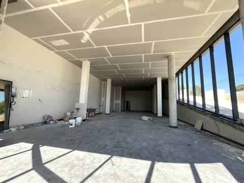 Loja  Venda em Repeses e São Salvador,Viseu