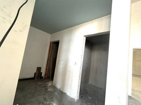 Loja  Venda em Repeses e São Salvador,Viseu