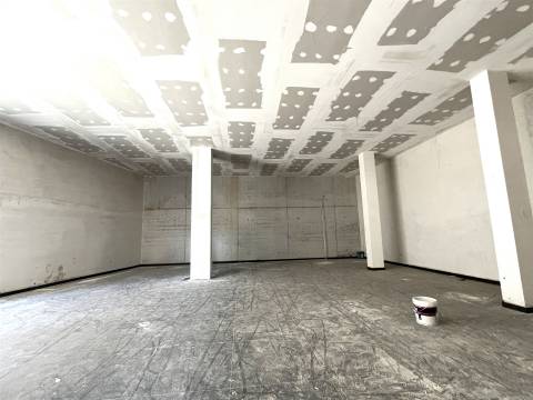 Loja  Venda em Repeses e São Salvador,Viseu