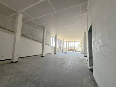 Loja  Venda em Repeses e São Salvador,Viseu