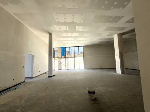 Loja  Venda em Repeses e São Salvador,Viseu