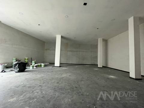 Loja  Venda em Repeses e São Salvador,Viseu