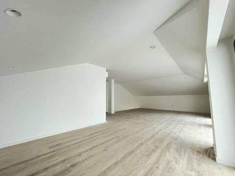 Apartamento T2+2 DUPLEX Venda em Repeses e São Salvador,Viseu