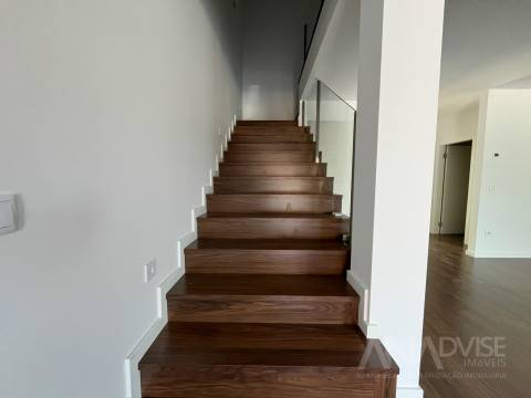 Moradia em Banda T3 Venda em Abraveses,Viseu