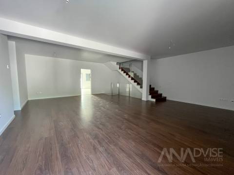 Moradia em Banda T3 Venda em Abraveses,Viseu