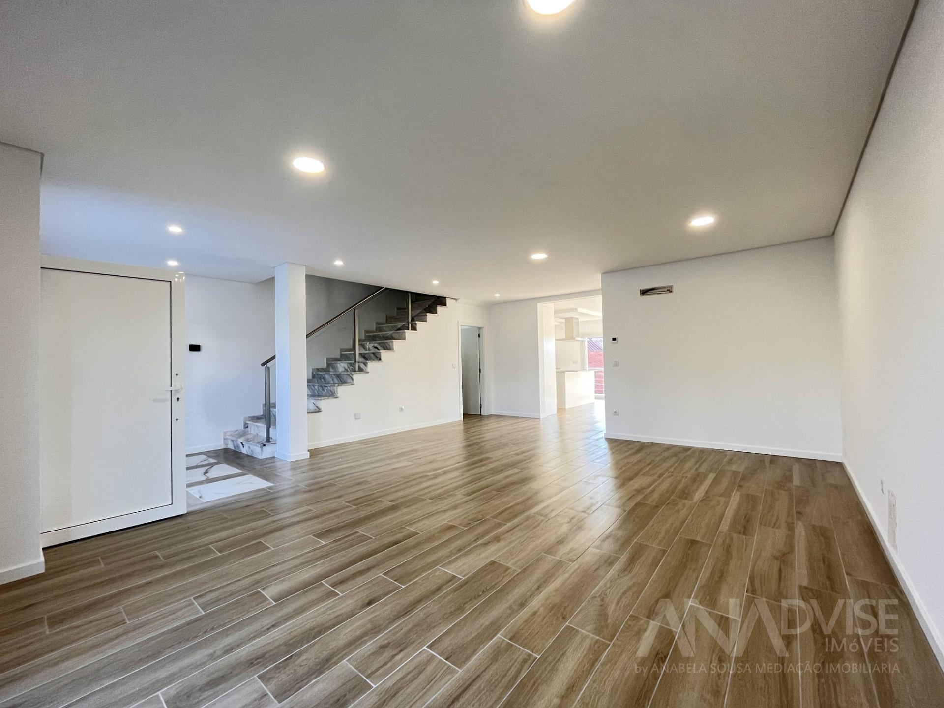 Moradia em Banda T4 Venda em Viseu,Viseu