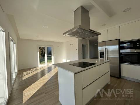 Moradia em Banda T4 Venda em Viseu,Viseu