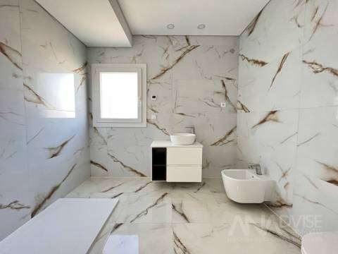 Moradia em Banda T4 Venda em Viseu,Viseu