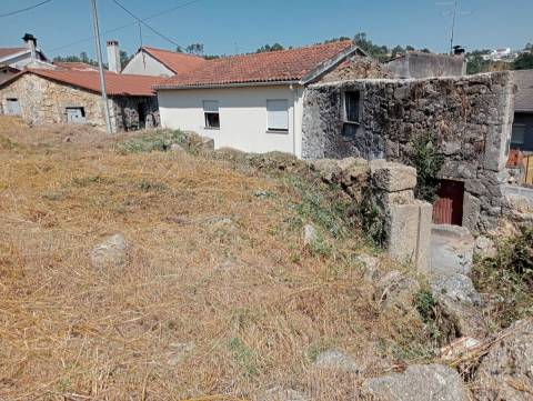 Terreno Urbano T4 Venda em Repeses e São Salvador,Viseu