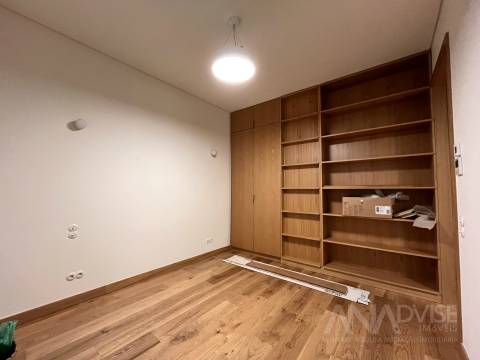 Apartamento T3 Venda em Viseu,Viseu