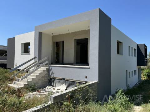 Moradia Isolada T4 Venda em São João de Lourosa,Viseu