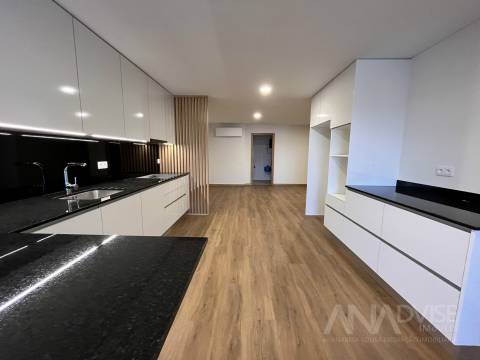 Apartamento T2 Venda em Repeses e São Salvador,Viseu