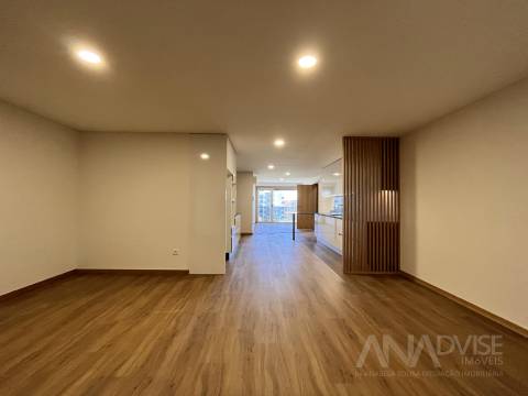 Apartamento T2 Venda em Repeses e São Salvador,Viseu