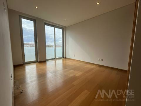 Apartamento T4 Venda em Viseu,Viseu