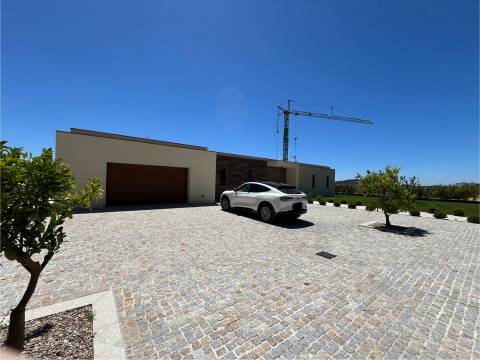 Moradia Isolada T3 Venda em Castro Daire,Castro Daire