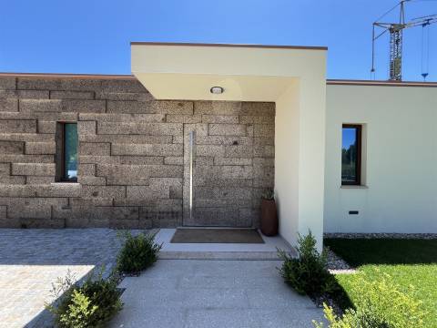 Moradia Isolada T3 Venda em Castro Daire,Castro Daire