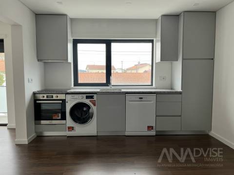 Apartamento T3 Arrendamento em Rio de Loba,Viseu