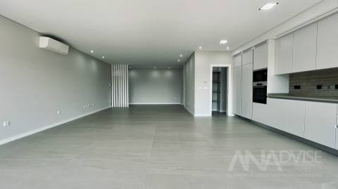 Apartamento T4 Venda em Repeses e São Salvador,Viseu