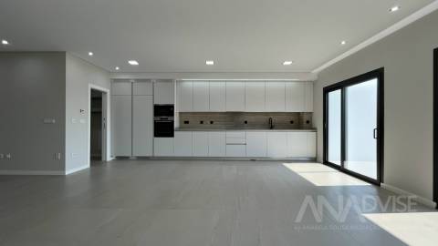 Apartamento T4 Venda em Repeses e São Salvador,Viseu