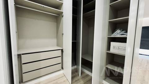 Apartamento T4 Venda em Repeses e São Salvador,Viseu