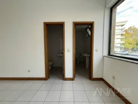 Loja  Venda em Repeses e São Salvador,Viseu