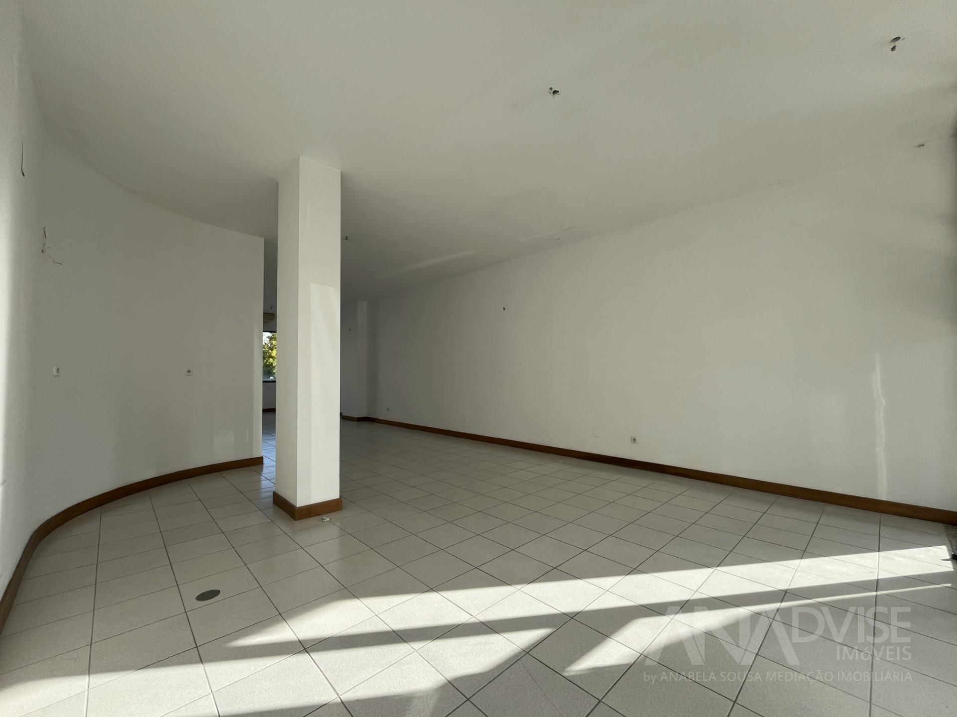 Loja  Venda em Repeses e São Salvador,Viseu