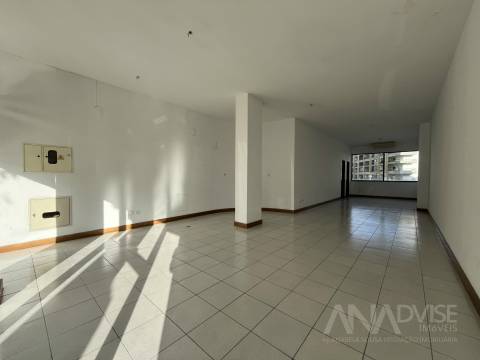 Loja  Venda em Repeses e São Salvador,Viseu