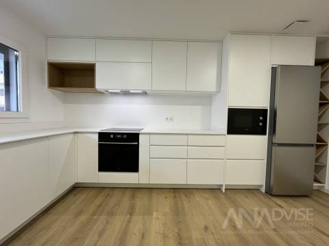 Apartamento T2 Arrendamento em Abraveses,Viseu