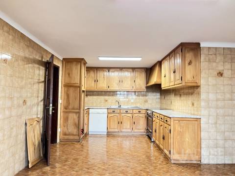 Apartamento T2 Arrendamento em Rio de Loba,Viseu