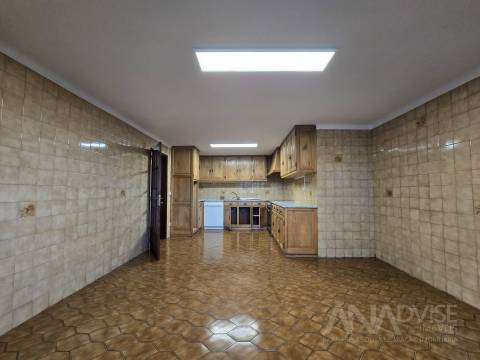 Apartamento T2 Arrendamento em Rio de Loba,Viseu