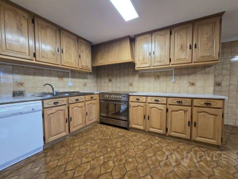 Apartamento T2 Arrendamento em Rio de Loba,Viseu