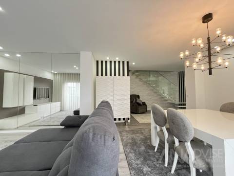 Apartamento T2+1 DUPLEX Arrendamento em Viseu,Viseu