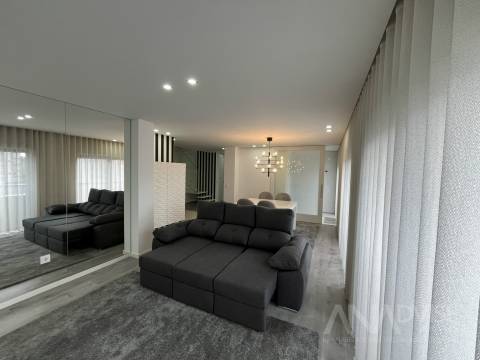 Apartamento T2+1 DUPLEX Arrendamento em Viseu,Viseu