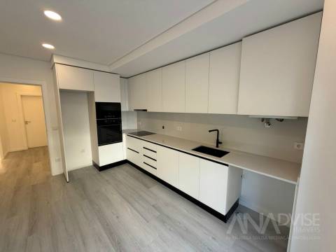 Apartamento T3 Venda em Viseu,Viseu