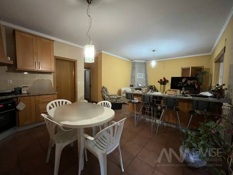 Moradia Geminada T5 Venda em Fragosela,Viseu