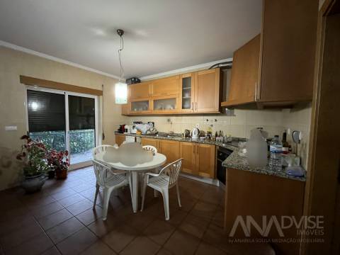 Moradia Geminada T5 Venda em Fragosela,Viseu