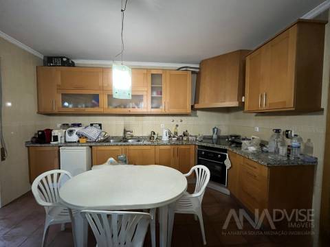 Moradia Geminada T5 Venda em Fragosela,Viseu