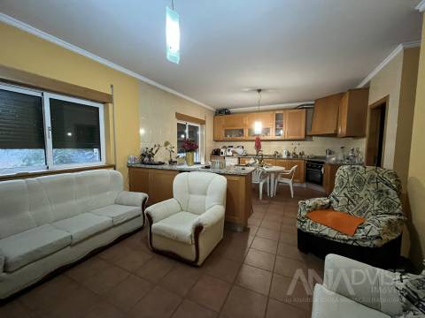 Moradia Geminada T5 Venda em Fragosela,Viseu