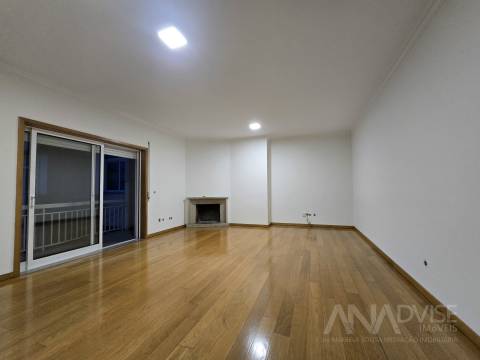 Apartamento T3 Arrendamento em Viseu,Viseu