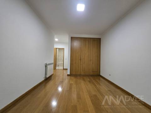 Apartamento T3 Arrendamento em Viseu,Viseu
