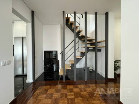 Apartamento T3 Duplex para venda no centro de Viseu