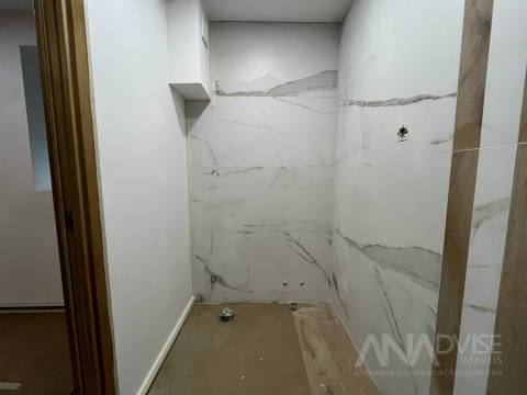 Apartamento T1+1 Venda em Cavernães,Viseu