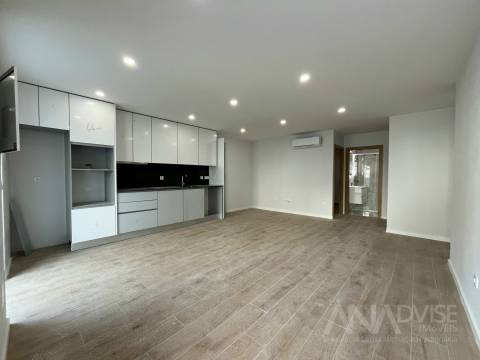 Apartamento T1+1 Venda em Cavernães,Viseu