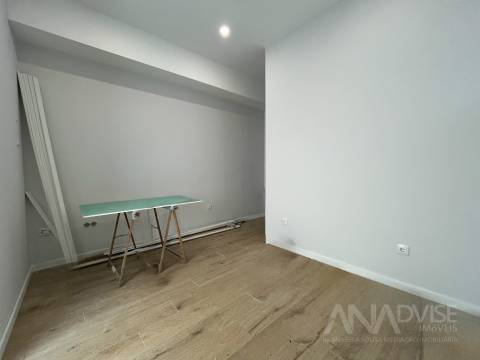 Apartamento T1+1 Venda em Cavernães,Viseu