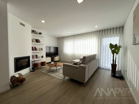 Apartamento T3 Venda em Repeses e São Salvador,Viseu