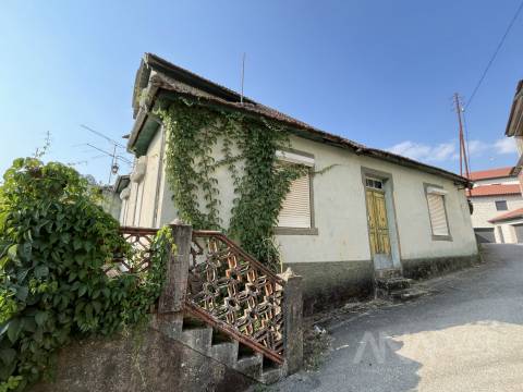 Moradia Rústica T4 Venda em São Cipriano e Vil de Souto,Viseu