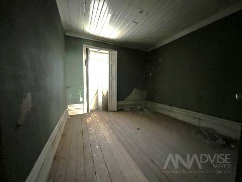 Moradia Rústica T4 Venda em São Cipriano e Vil de Souto,Viseu